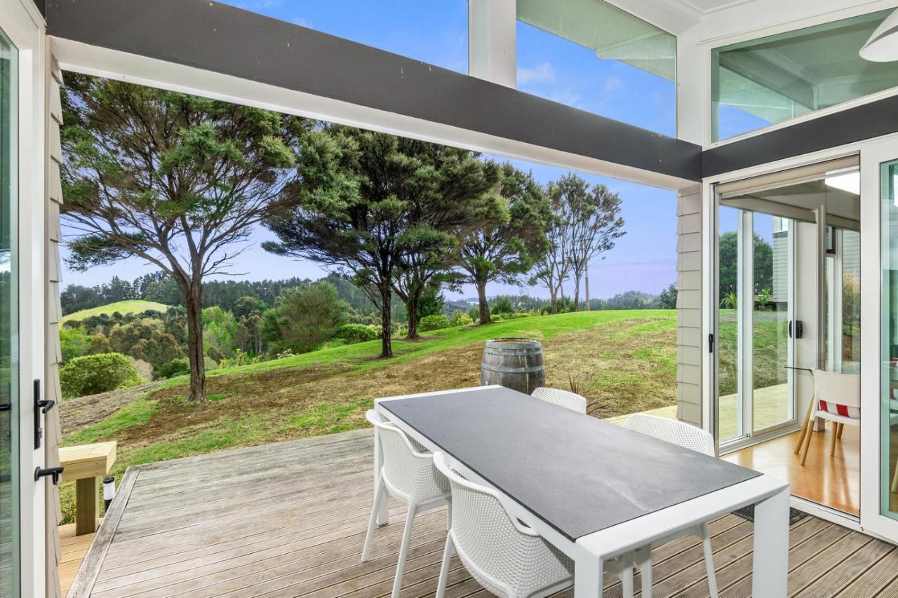 Paroa Bay Chalets - Te Whare Tui Расселл Экстерьер фото