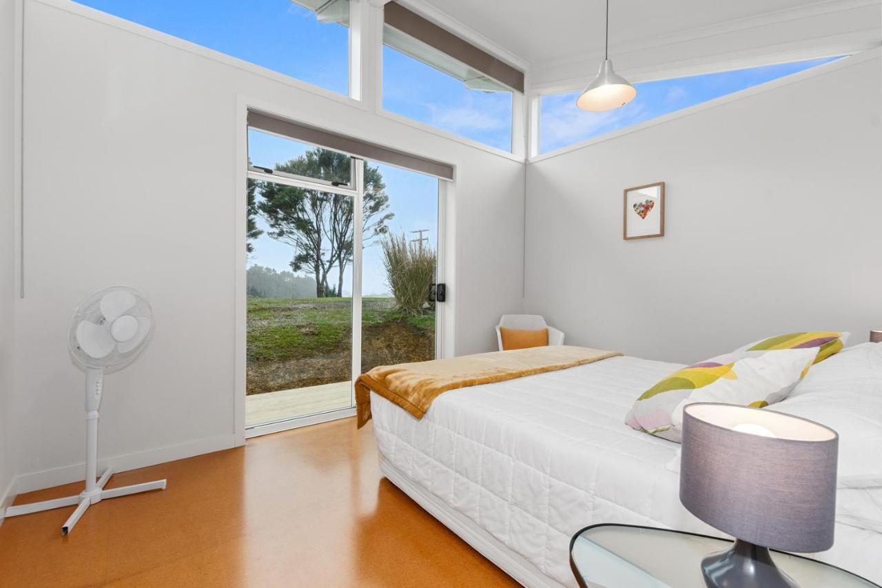 Paroa Bay Chalets - Te Whare Tui Расселл Экстерьер фото