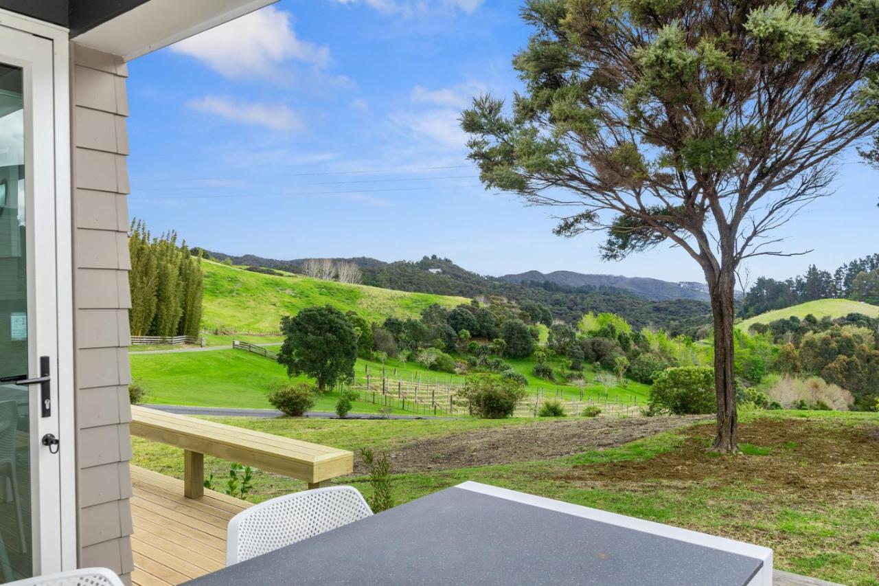 Paroa Bay Chalets - Te Whare Tui Расселл Экстерьер фото